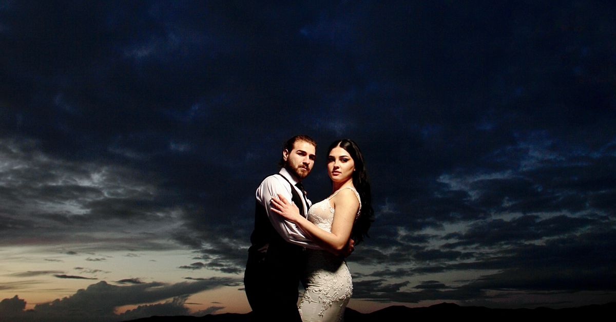 Selecting Vintage Props for Your Wedding Photoshoot in Coffs Harbour